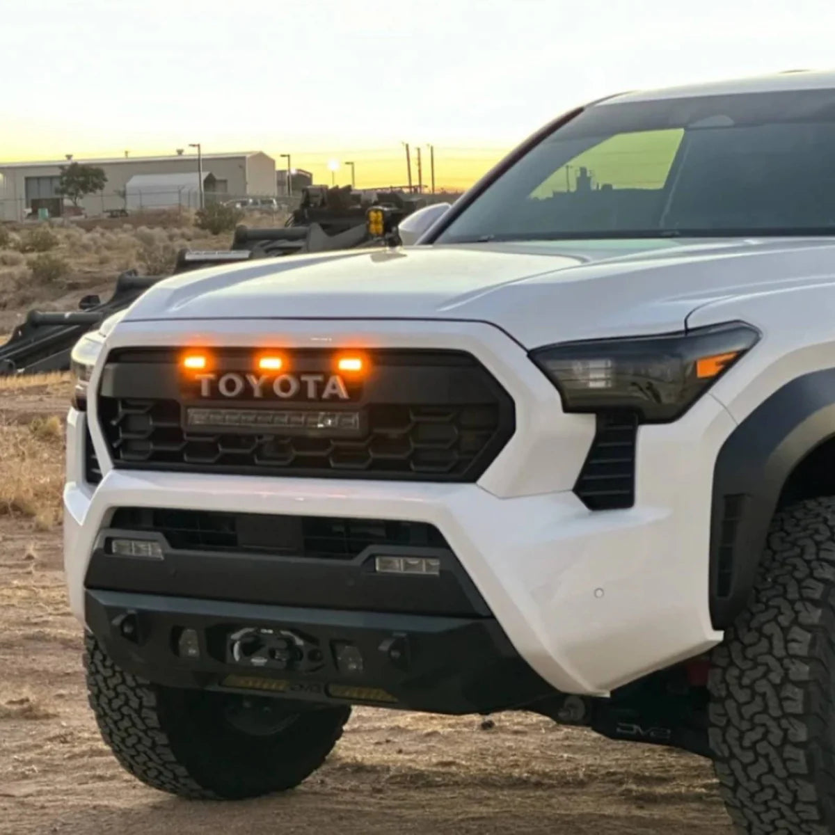 24-25 Toyota Tacoma Pro Style Grille w. Amber Lights, light bar and Toyota Letters- Black