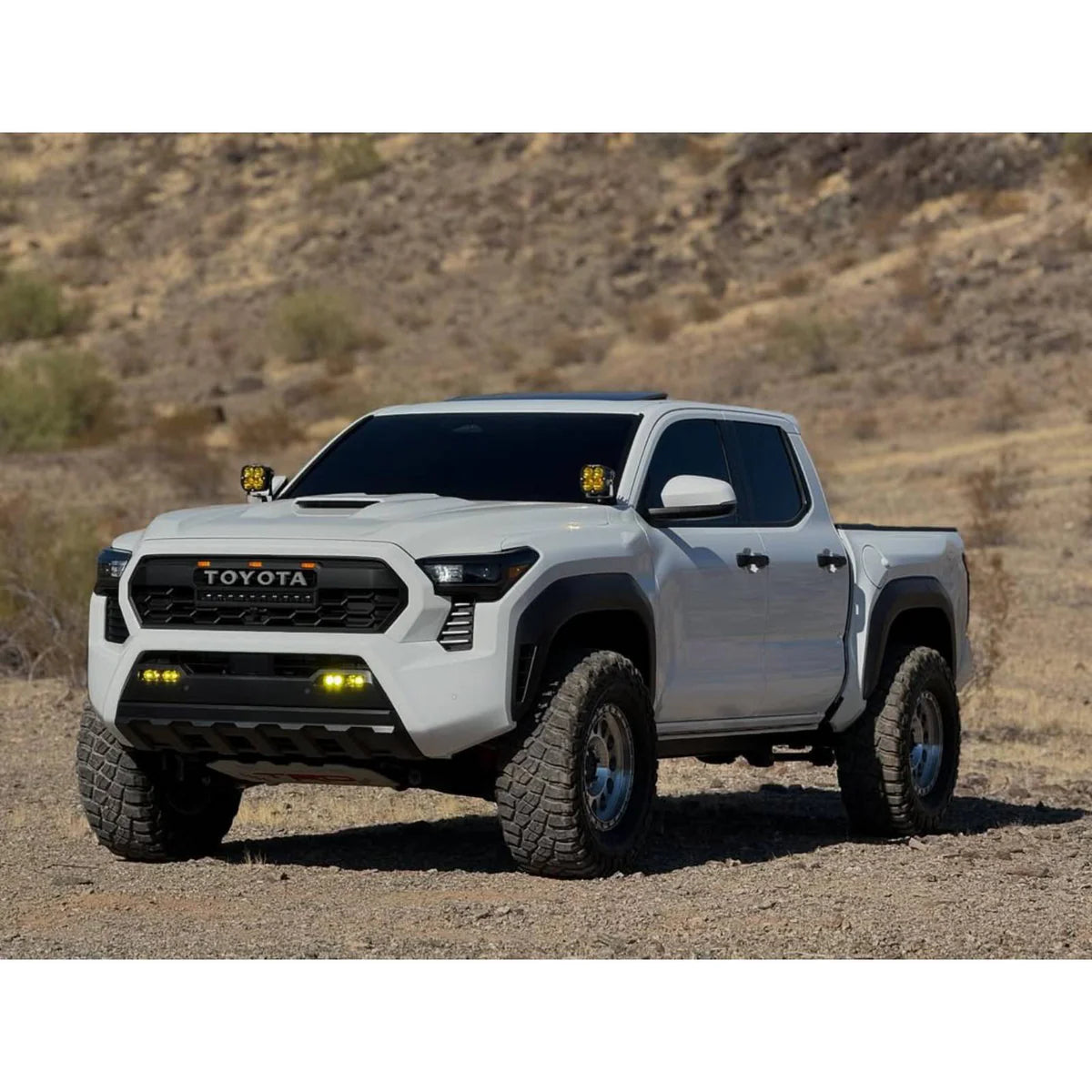 24-25 Toyota Tacoma Pro Style Grille w. Amber Lights, light bar and Toyota Letters- Black