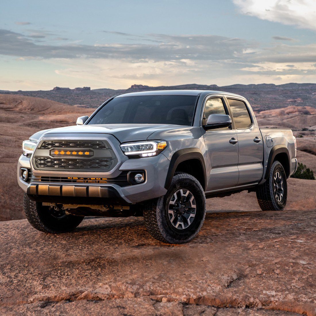 TRD PRO STYLE FRONT GRILLE W/ LED OFF-ROAD LIGHTS FOR 2016-2021 TOYOTA TACOMA- MATTE BLACK
