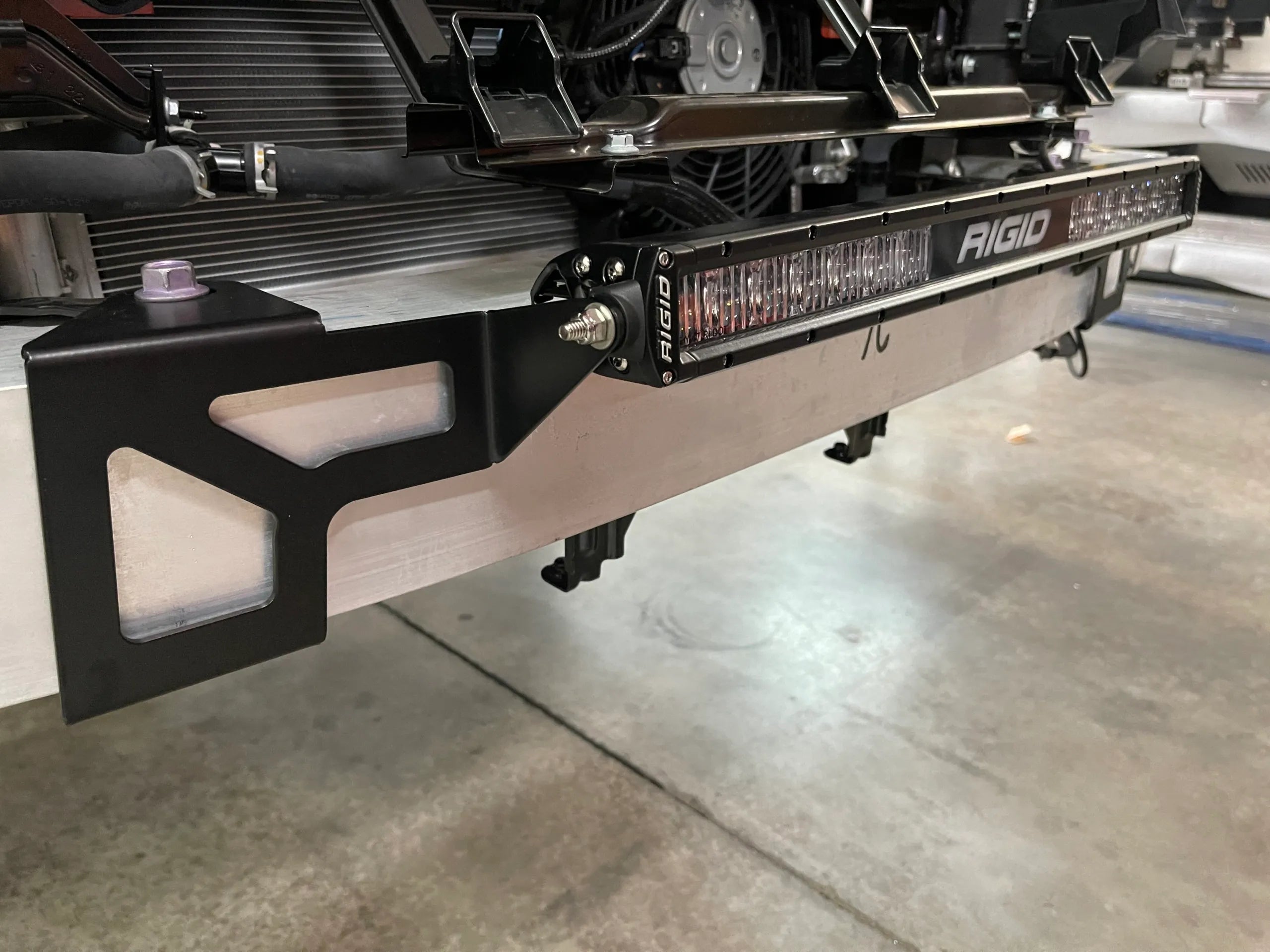 Westcott 22-23 Toyota Tundra 20″ Light Bar Brackets