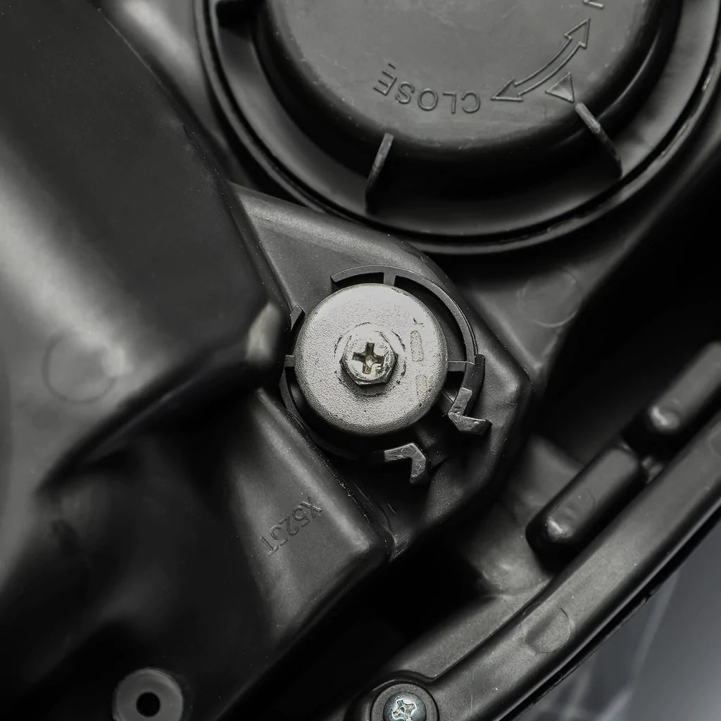 2014+ 4RUNNER ALPHAREX PRO-SERIES HALOGEN HEADS - BLACK (SET)